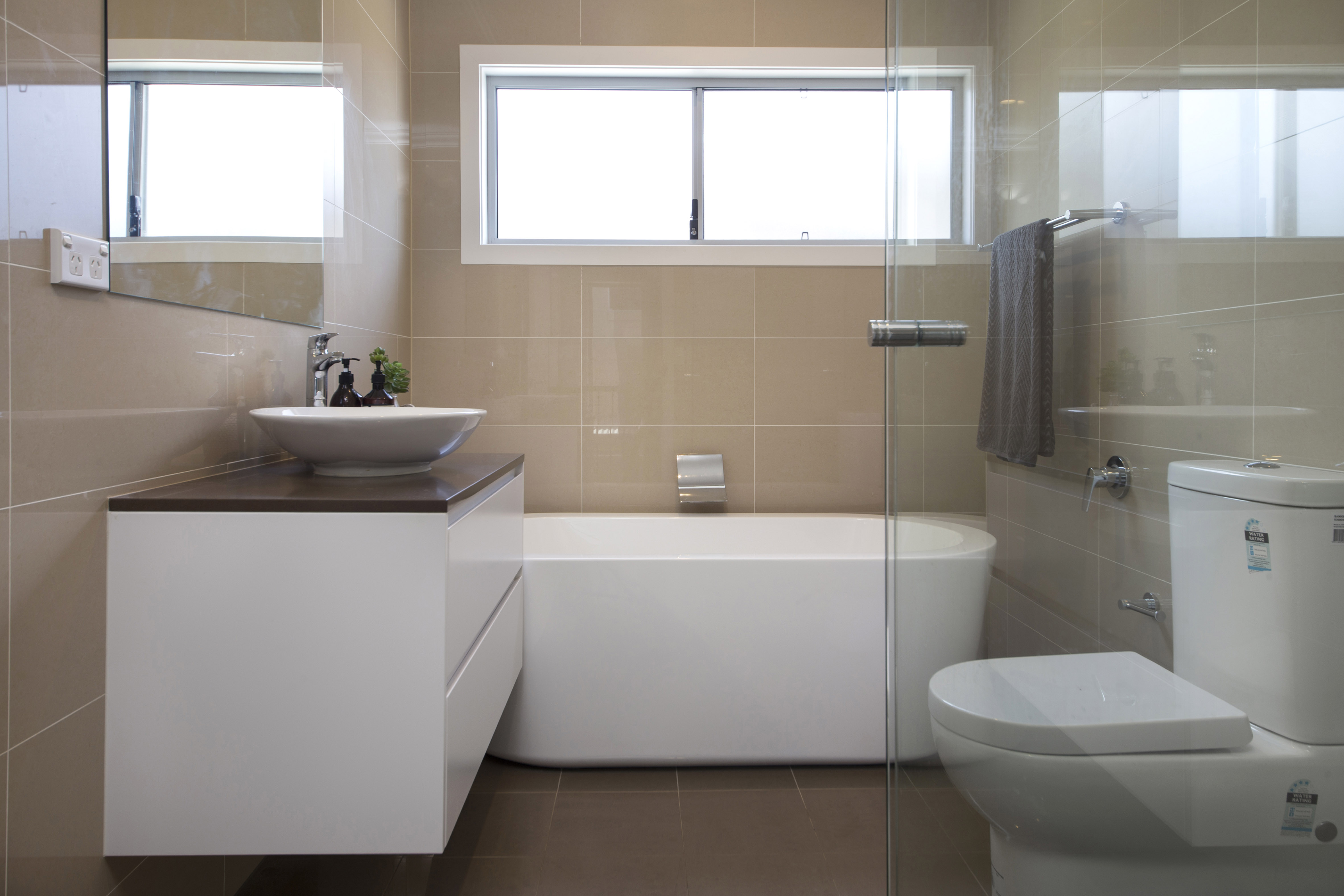 Bathrooms image 7